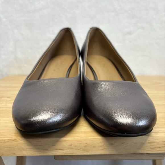 Aerosoles Betsy Mid Heel Pumps Metallic Gunmetal Silver Genuine Leather Size 9 - Picture 5 of 12